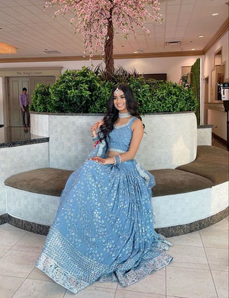 Sweet Sixteen Lengha, Prom Lengha, Lengha Poses, Punjabi Lengha, Prom Lehenga, Blue Indian Outfit, Lehnga Photoshoot Poses, Lehenga Poses, Blue Lengha