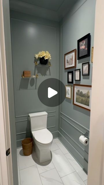 Paint Drenching Bathroom, Portrait Molding, Dark Painted Bathroom Walls, Bathroom Color Drenching, Painted Ceiling Bathroom, Color Drenching Bathroom, Modern Wall Molding, Bold Bathroom Ideas, Bathroom Painting Ideas