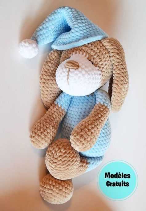 Un Chien Dormant au Crochet PDF Amigurumi Gratuit - Amigurumibox Crochet Sleepy Doll Free Pattern, Crochet Snuggle Buddy Free, Crochet Soft Toys Free Pattern, Crochet Dog Pattern Free Amigurumi, Yarn Toys, Crochet Space, Sleepy Dog, Teddy Bear Patterns Free, Dog Patterns