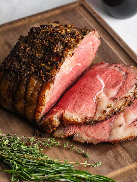 REVERSE SEAR RIBEYE ROAST RECIPE - Cooks with Soul Roasted Prime Rib Roast, Prime Rib Roast Oven, Prim Rib, Boneless Prime Rib, Christmas Eve Dinner Ideas, Roasted Prime Rib, Boneless Prime Rib Roast, Slow Roasted Prime Rib, Beef Roasts