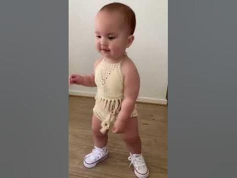 Barn Quilts For Sale, Funny Babies Dancing, Funny Baby Videos, Flannel Robe, Dancing Baby, Dance Routines, Baby Videos, Baby Gif