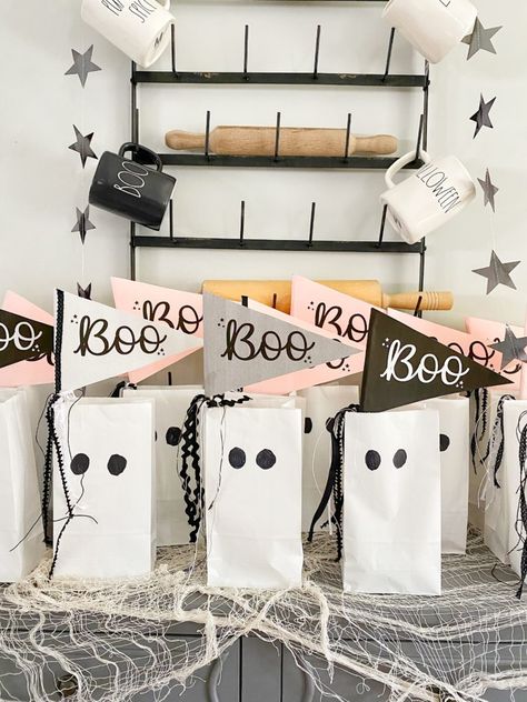 Halloween Theme Birthday, Two Spooky, Halloween Party Bags, Halloween First Birthday, Spooky Birthday, Halloween 1st Birthdays, Halloween Themed Birthday Party, Boo Bash, Spooky One