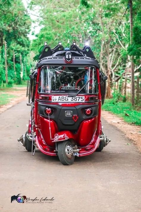 Jeep Wallpaper, Bajaj Auto, Motorcycle Drawing, Hippie Bus, Military Gear Tactical, Amazing Animal Pictures, Custom Cars Paint, Motorcycles And Scooter, Tuk Tuk