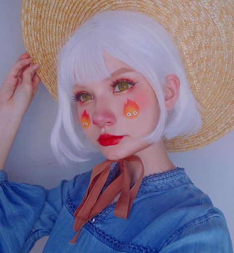 Howls Wallpaper, Sophie And Calcifer, Make Up Inspired, Howls Moving Castle Cosplay, Sophie Howl's Moving Castle, Trendy Hairdos, Castle Movie, Fresh Hairstyles, Effortless Waves