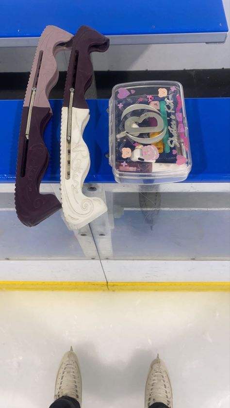 Rockerz Skate Guards Ideas, Figure Skating Guards, Edea Figure Skates, Skate Guards, Ice Aesthetic, Figure Skating Bag, Competition Skating Dress, 505 Arctic Monkeys, Ice Giant