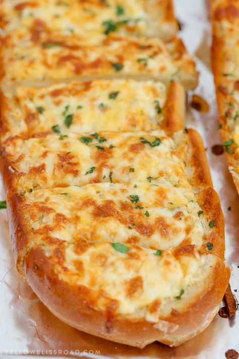 Turn plain french bread into cheesy, garlicky perfection with this epic Cheesy Garlic Bread with three kinds of cheese, herbs and tons of garlic. Homemade Garlic Bread Recipe, Cheesy Garlic Bread Recipe, Homemade Garlic Bread, Garlic Cheese Bread, Garlic Bread Recipe, Cheesy Garlic Bread, Garlic Cheese, Cheesy Bread, Bread Biscuits