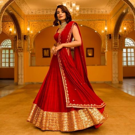 भारतीय दुल्हन संबंधी, Orang India, डिजाइनर कपड़े, Red Lehenga Choli, Raw Silk Lehenga, Half Sarees, Bridal Lehenga Red, Red Lehenga, Ghagra Choli