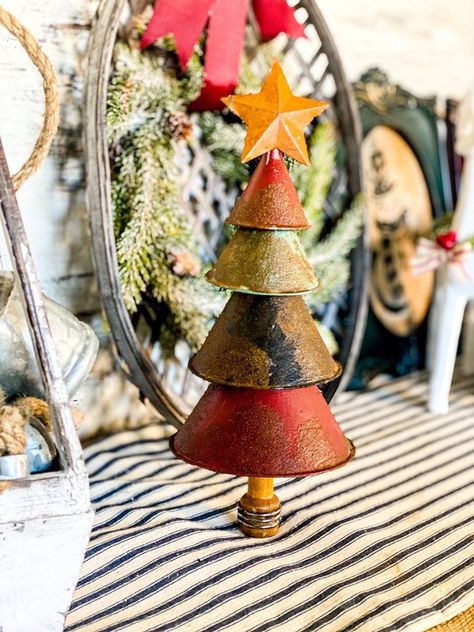 Funnel tree | super easy and fun way to make a plastic set of funnels from amazon into a cute little piece of vintage looking Christmas decor | By Western Grace home Decor Funnel Tree, Christmas Tree Varieties, Farm Core, Christmas Decorations Wreaths, Metal Christmas Tree, Christmas Tree Crafts, Dollar Tree Diy Crafts, Christmas Decorations Rustic, Christmas Sewing