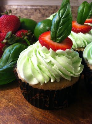 Best Cupcake, Lime Cupcakes, Summer Flavors, Fun Cupcake Recipes, Strawberry Basil, Cake Strawberry, Flavor Combinations, Gluten Free Bakery, Wedding Cake Flavors