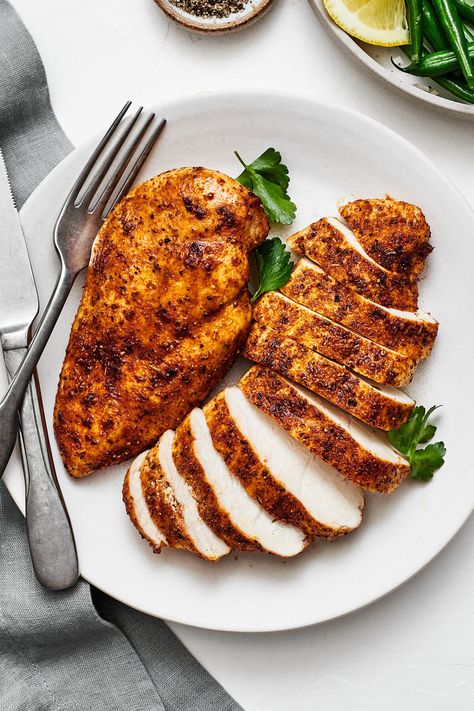 This easy air fryer chicken breast recipe is a healthy dinner essential with results that are incredibly tender, juicy, and delicious! Chicken Breast In Air Fryer, Air Fryer Chicken Breast, Panini Recipes Chicken, Ninja Air Fryer, Airfryer Recipes, Fried Chicken Breast, Air Fryer Recipes Chicken, Cook Chicken, Chicken Breast Recipes Healthy