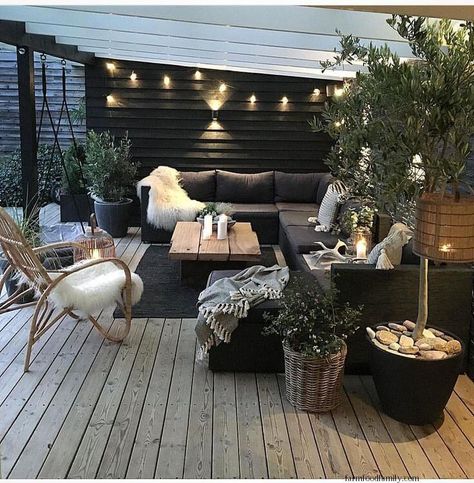 Create a Romantic Atmosphere Design Per Patio, Cozy Evening, Patio Roof, Roof Top, Apartment Garden, Backyard Patio Designs, Back Garden, Outdoor Rooms, Backyard Decor