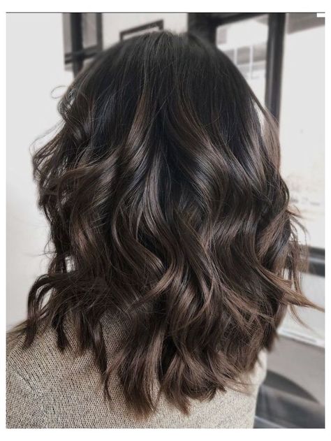 Subtle Lowlights, Bayalage Brunette, Hair Lowlights, Dark Brunette Balayage Hair, Brunette Ombre, Black Hair Balayage, Dark Brunette Hair, Short Ombre Hair, Chocolate Brown Hair Color