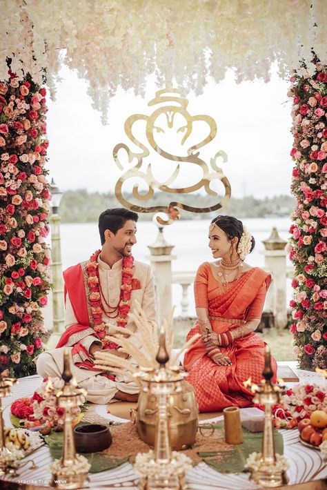 Traditional Hindu Wedding Photos - Aparna & Yash - Weva Photography Indian Beach Wedding, Hindu Wedding Photos, Temple Wedding Photos, Hindu Wedding Decorations, Engagement Stage Decoration, Kerala Wedding Photography, Kerala Bride, Wedding Planning Decor, Hindu Bride