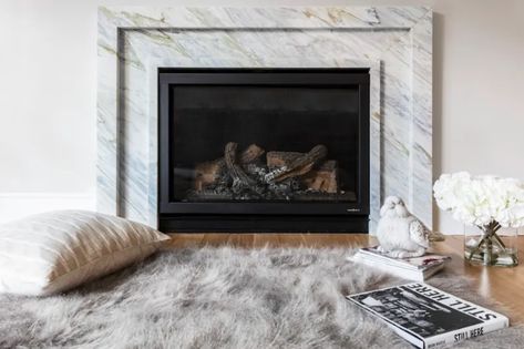 63 Fireplace Ideas That Make a Statement and Dress Up Any Room | Architectural Digest | Architectural Digest Malibu Beach House, Marble Fireplace Surround, Fireplace Tile Surround, Simple Borders, White Fireplace, Artistic Tile, Malibu Beaches, Fireplace Surround, Home Design Plan