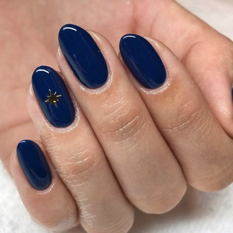 Oval Nails Dark, Dark Oval Nails, Blue Starry Nails, Dark Navy Nails, Blue Nails Gel, Starry Night Nails, Blue Nails Ideas, Dark Blue Nails, Navy Nails