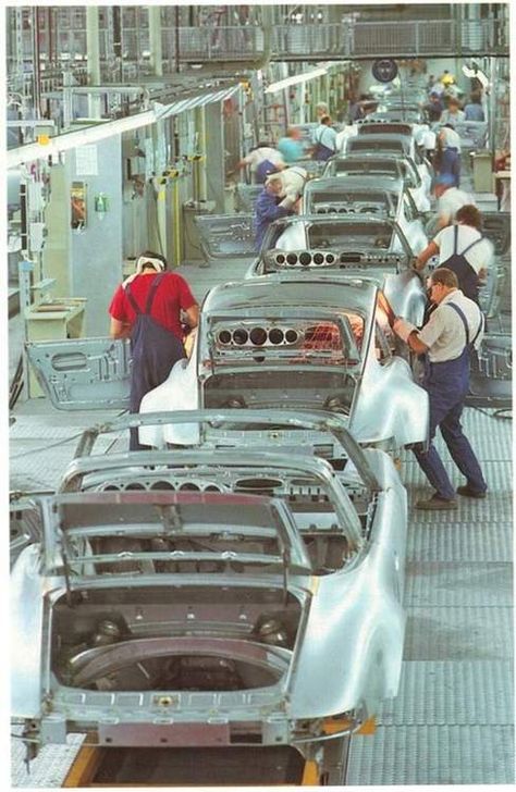 Porsche Factory Zuffenhausen Porsche Factory, Porsche 912, Porsche Classic, Vintage Porsche, Vw Porsche, Porsche Carrera, Assembly Line, Classic Porsche, Porsche Cars