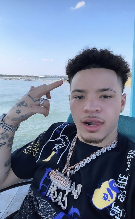 Lil Mosey, What The F, Full Body Workout Routine, Baby Boy Swag, Anime Backgrounds, Bad Kids, Rap Aesthetic, Cute Rappers