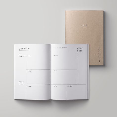 Agendas on Behance Desk Calendar Stand, Agenda Layout, Agenda Design, Diary Design, Planner Minimalist, Creative Planner, Agenda Planner, Planner Layout, Journal Layout