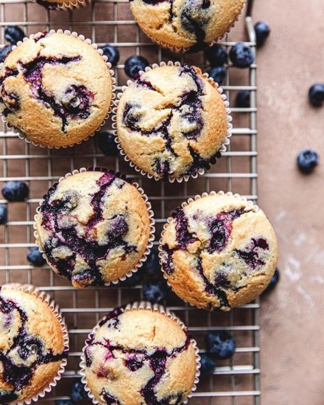 When life gives you lemons, make these delicious collagen lemon blueberry muffins! They are light, fluffy and packed with lots of yummy blueberry and lemon flavor. Add some collagen for natural body boosting and you got yourself a winner. Perfect to enjoy for breakfast or as a snack. Collagen Muffins, Paleo Lemon Blueberry Muffins, Healthy Valentines Treats, Paleo Blueberry Muffins, Homemade Truffles, Healthy Valentines, Lemon Blueberry Bread, Lemon Blueberry Muffins, Healthy Muffin Recipes