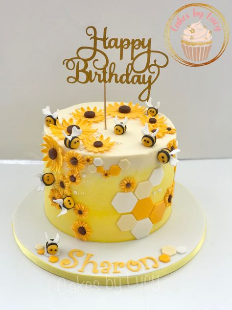 Happy Birthday Sharon Cake, Queen Bee Cake Ideas, Honey Bee Theme Cake, Honey Bee Cake Ideas, Bee Themed Cake, Bdy Cake, Honey Bee Cake, Bee Hive Cake, Happy Birthday Sharon