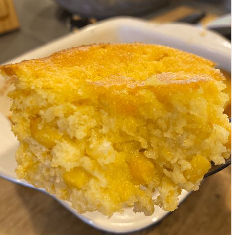 Jiffy Corn Pudding Casserole - Boots & Biscuits Jiffy Spoon Bread Casserole, Cornpudding Casserole Jiffy Cake, Corn Pudding Recipe Jiffy, Jiffy Corn Pudding, Corn Pudding Casserole, Corn Pudding Recipe, Cornbread Pudding, Baking Pan Sizes, Corn Side