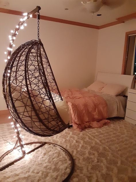 Hanging Chair In Bedroom With Stand, Hanging Chair In Bedroom Aesthetic, Hammock In Room Aesthetic, Hammock For Bedroom Teen Rooms, Bedroom Hammock Chair Teen Rooms, Aesthetic Work Desk, Vibey Apartment, Hanging Chair Indoor, Color Trends 2024