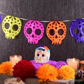 Papel Picado de Calaverita Dia De Los Muertos Party Ideas, Day Of The Dead Diy, Dia De Los Muertos Decorations Ideas, Day Of The Dead Party, Den Mrtvých, Halloween Arts And Crafts, Mexican Crafts, Easy Halloween Crafts, Halloween Diy Crafts