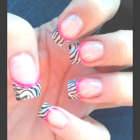 Pink Zebra! By Celeste Young Short Y2k Nails, Pink Zebra Nails, Zebra Print Nails, Pink Tip Nails, Skull Nails, Band Nails, Zebra Nails, Airbrush Nails, Duck Nails