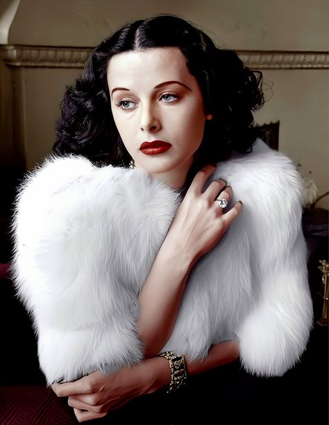 Glamour Old Hollywood, Hedy Lamarr Color, 1920 Hollywood Glamour, 40s Hollywood Glamour, Heddy Lamarr, 1940s Lipstick, 1950s Photoshoot, Old Hollywood Beauty, 1940s Glamour