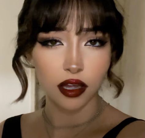 Hollywood Hoco Makeup, Red Brown Makeup Looks, Maneater Makeup Look, Pop Of Red Makeup, Makeup Looks For A Black Dress, Dark Fem Makeup Looks, Spicy Makeup, Theatrical Romantic Makeup, Makeup Inspo Dark Feminine