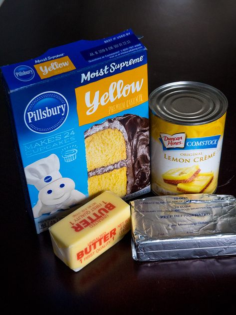 Lemon Cream Cheese Dump Cake, Cream Cheese Dump Cake, Lemon Pie Filling, Lemon Cream Cheese, Crumble Bars, Duncan Hines, Box Cake Mix, Dump Cake Recipes, Lemon Pie