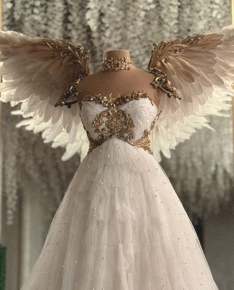 Fashion Aesthetic Runway, Angel White Dress, Aesthetic Runway, Marron Red, White Black Dress, Corset Costumes, Fairytale Dress, Fashion Aesthetic, London Fashion Week