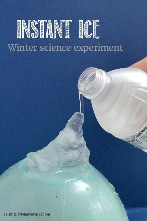 Kids will love this hands-on science project that looks like magic! Make instant ice using only a water bottle and an ice cube! Science Crafts For Kids, Vetenskapliga Experiment, Winter Stem Activities, Winter Stem, Winter Science Experiments, Science Experiment For Kids, Instant Ice, Winter Science, Experiment For Kids