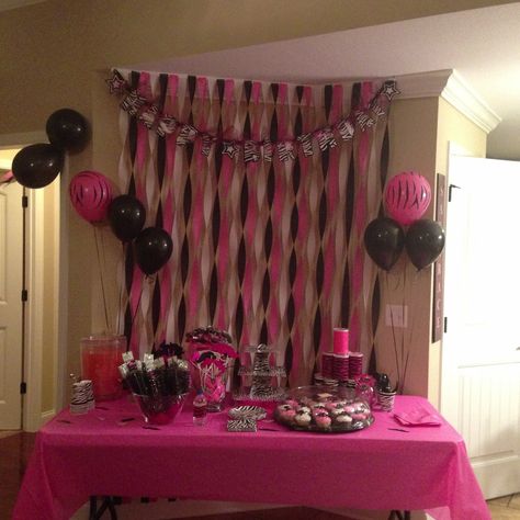 Mcbling Party Decor, 2010 Birthday Party Theme, 2000s Decorations Party, Pink And Black Sweet 16 Party Ideas, Mcbling Birthday Party, Trashy Y2k Party, Pink And Black Party Theme, Pink And Black Birthday Party Decoration, Zebra Print Birthday Party Ideas