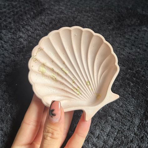 Shell Trinkets 🐚 🐚🐚 ✨Available Now✨ £3 - OR add a tray for an extra £1 #staziacrafts #homedecor #trinketdish #shells #fyp Shell Tray, Trinket Dishes, Shells, Tray, Quick Saves, Home Decor, Home Décor