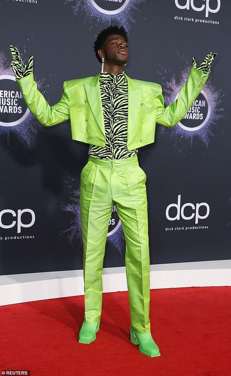 Flashy Mens Fashion, Disco Couture, Lil Nas X Outfit, Six The Musical Inspired Outfits, Neon Green Outfits, Gay Outfits, Flower Men, Del Core, Party Outfit Men