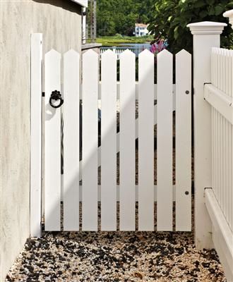 Beach Gates Entrance, Beach House View, Picket Fence Gate, Wooden Fence Gate, Beachy House, Beach View House, Walpole Outdoors, Picket Gate, Wood Fence Gates