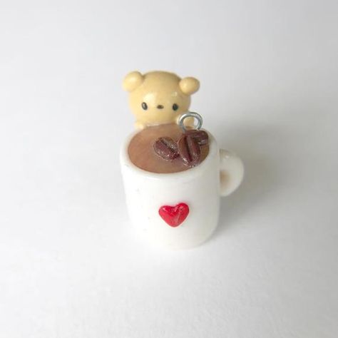 Polymer Clay Coffee Cup, Clay Coffee Cup, Mug Polymer Clay, Bear Clay, Animal Clay, Kawaii Clay, Polymer Creations, Fnaf Crafts, Clay Kawaii