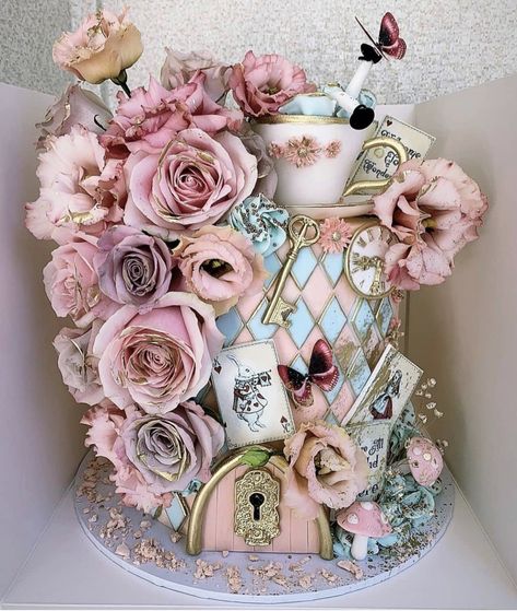 Alice In Wonderland Tea Party Baby Shower Ideas, Alice In Wonderland Tea Party Cake, Alice In Wonderland Baby Shower Theme, Alice In Wonderland Baby Shower Ideas, Alice Cake, Tea Party Baby Shower Theme, Wonderland Cupcakes, Alice In Wonderland Garden, Alice In Wonderland Cake