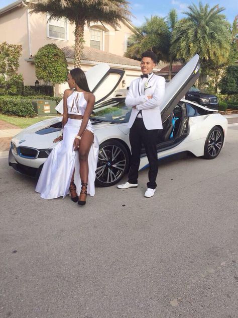 • kɑıℓıƗʘʘkuƗe • Prom Photo Poses, Prom Dresses White, Two Piece Prom Dresses, Couple Prom, Prom 2k17, Dress For Teens, Prom Goals, Prom Picture Poses, Two Piece Prom