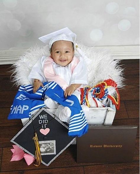 Nicu Graduate Photoshoot, Graduate Photoshoot, Nicu Graduate, Baby Photoshoot Ideas, Calendar Ideas, Graduation Photoshoot, Cap And Gown, Graduation Pictures, Baby Photoshoot