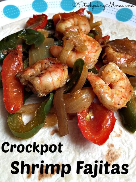 Crockpot Shrimp Fajitas recipe is delicious and you can make it all right in your slow cooker! Crockpot Fish Recipes, Fajitas Shrimp, Shrimp Fajitas Recipe, Crockpot Fajitas, Fajitas Recipe, Shrimp Fajitas, Paleo Crockpot, Fajita Recipe, Recipes Crockpot