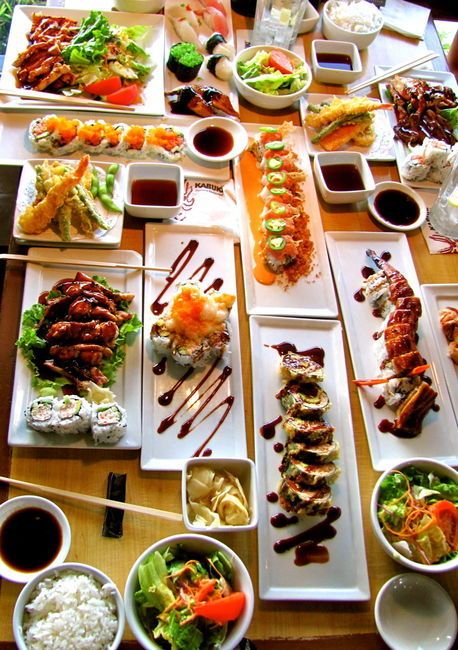 Types Of Sushi, Outdoor Exercises, Sushi Recipes, Idee Pasto Sano, Food Presentation, Types Of Food, Sweet Sixteen, I Love Food, Good Eats