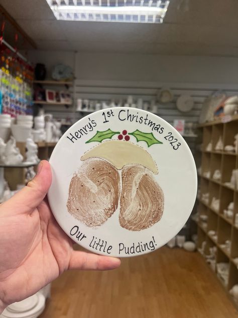 How adorable is this tiny Christmas pudding! It looks so scrumptious bumptious ✨ #babyprints #babyprintideas #mumsofinstagram #cambs #cambridgeshire #printsonpottery #huntingdonshire #stneots First Christmas Salt Dough Ornament, Baby Footprint Clay Christmas, Baby Christmas Pottery Ideas, Salt Dough Christmas Ornaments Baby, Christmas Pottery Ideas, Baby Footprint Pottery, Christmas Footprint, Christmas Pottery, Baby Footprints