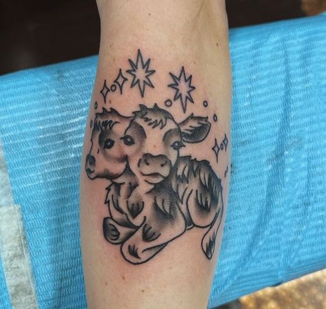 American Traditional Animal Head Tattoo, Girly Traditional Tattoo Black, Two Headed Calf Tattoo Traditional, Double Headed Cow Tattoo, Double Headed Calf Tattoo, Traditional Cow Tattoo, Two Headed Cow Tattoo, Black And Gray Traditional Tattoos, 2 Headed Calf Tattoo