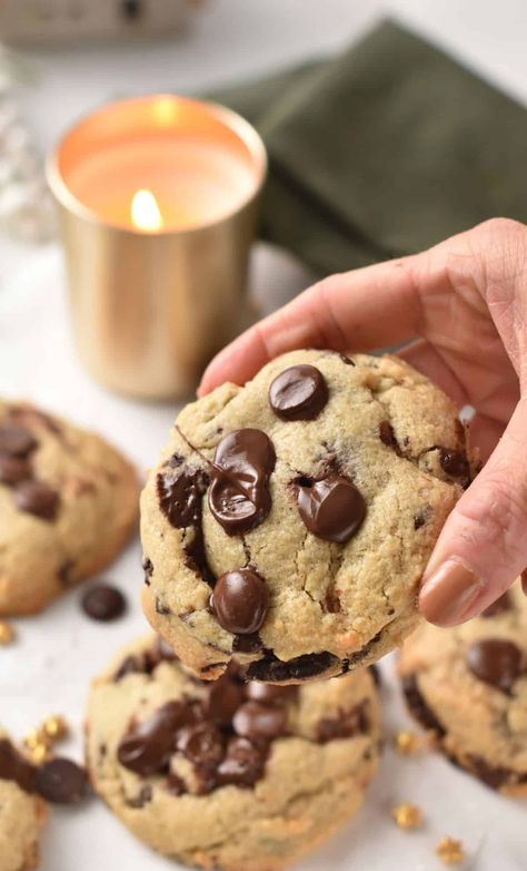 These 5-Ingredient Chocolate Chip Cookies are super simple egg-free, dairy-free cookies with a chewy texture inside and crispy edges. Chocolate Dessert Without Eggs, Easy Egg Free Cookies, Easy Chocolate Chip Cookies 3 Ingredients Simple, No Egg Chocolate Chip Cookies, Easy Chocolate Chip Cookies 3 Ingredients, 3 Ingredient Chocolate Chip Cookies, Chocolate Chip Cookies Without Eggs, Cookies No Eggs, Egg Free Chocolate Chip Cookies