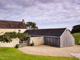 Thomas Smith, Grass Roof, Garage Guest House, Affordable House Plans, Agricultural Buildings, British Architecture, Architect Drawing, Rural House, Residential Architect