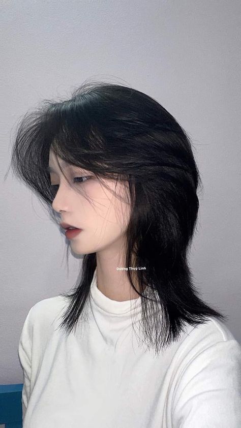 How To Keep Back Straight, Woman Undercut Long Hair, Unisex Haircuts Medium, Long Tomboy Haircut, Iu Wolf Cut, Wolfcut Medium, Tomboy Haircut Round Face, Asian Tomboy Haircut, Tomboy Long Hair