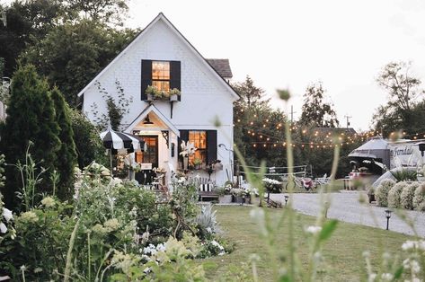 Airbnb Wedding, Intimate Wedding Venues, Garden Wedding Venue, Best Resorts, Junebug Weddings, Barndominium, Wedding Package, Intimate Wedding, Garden Wedding