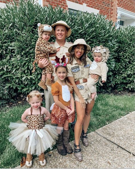 Infant Girl Halloween Costumes Family, Family Costumes With Two Daughters, Family Costume 2 Daughters, Halloween Family Of 6 Costumes, Family Of Four Halloween Costumes Ideas, Familycostume Ideas, Safari Family Halloween Costumes, Mother And Daughter Costumes Halloween, Costumes For Family Of Four